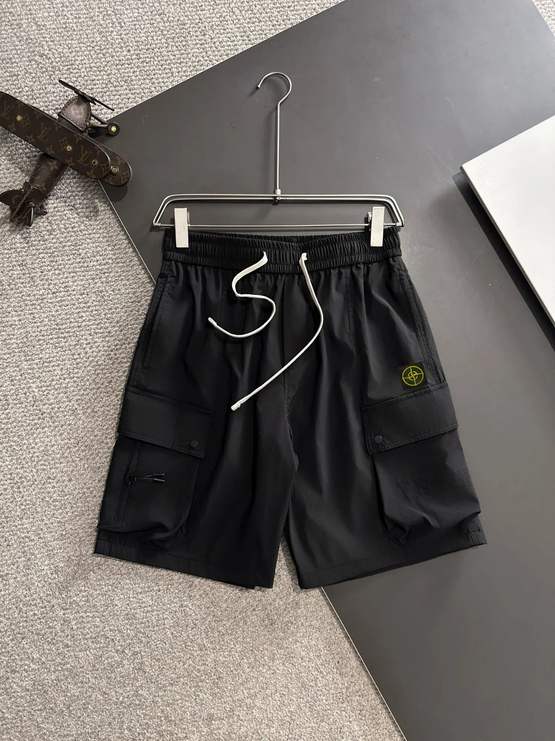 🅿️330 next day shipping, high-end goods, Stone Island 2025 spring and summer new elastic band casual shorts, counter-customized fabrics, high breathability and comfort, impeccable details, brand element design concept, reflecting high quality. It feels delicate and soft! It presents a casual cut and the upper body shape is great! Size: M-4XL